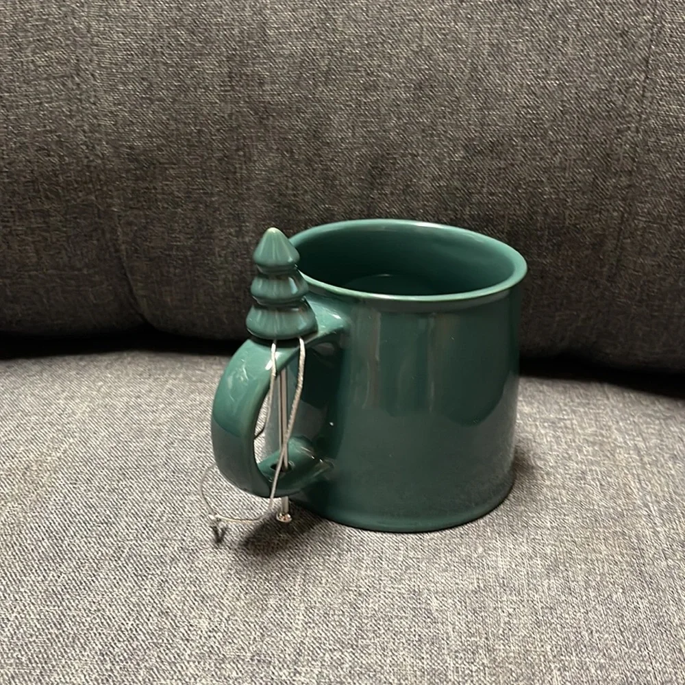 Crate & Barrel Sparrow Green Mug